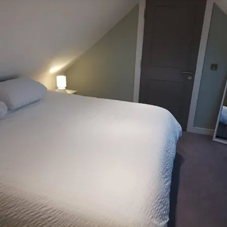 Basic, Warm, Cosy, Private Little